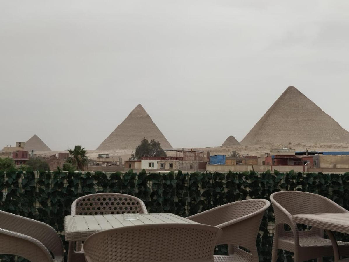 Three Golden Pyramids Panzió Kairó Kültér fotó